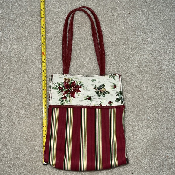 Longaberger Canvas Tote Christmas Print. - Picture 2 of 9